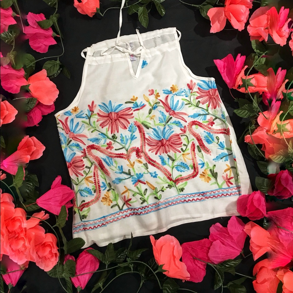 💐🌻Beautiful Embroidered Halter Blouse 🌻💐
